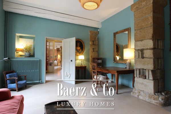 photo 40 Historic manor house overlooking Mont Ventoux