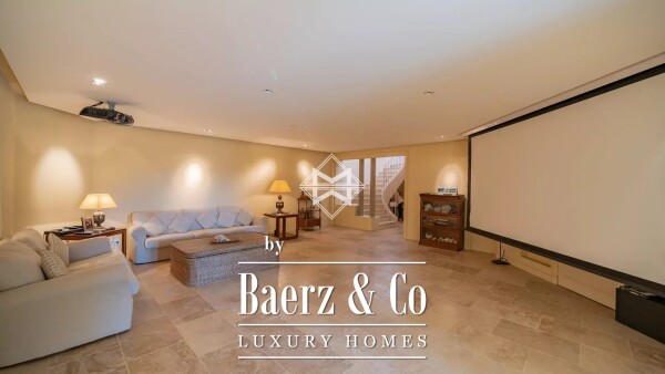 photo 15 Rare - walking distance from the village