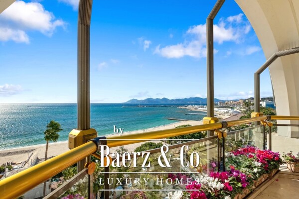 photo 1 Prestigious Penthouse In La Croisette