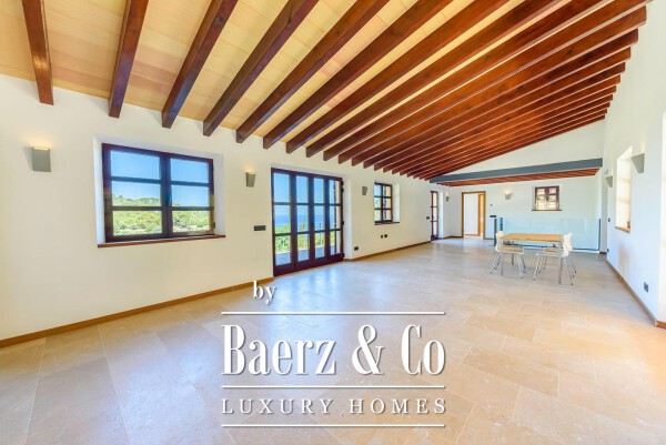 photo 3 Impressive Mansion with guest house, pool and sea views in Estellencs