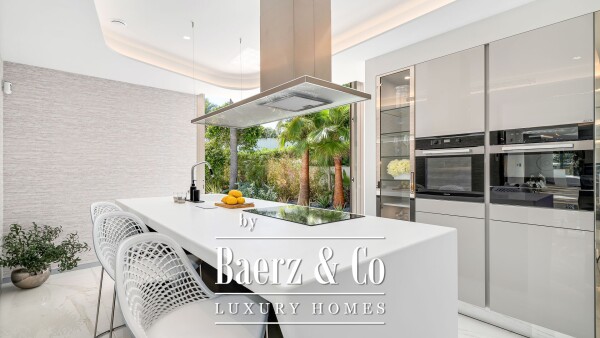 photo 12 Villa - Marbella East - Ref: 8248