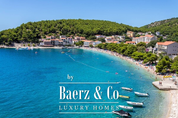 photo 5 Drvenik, exceptional property – multi-apartment house in the first row to the sea