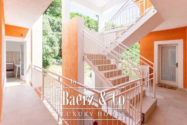 photo 23 Drvenik, exceptional property – multi-apartment house in the first row to the sea