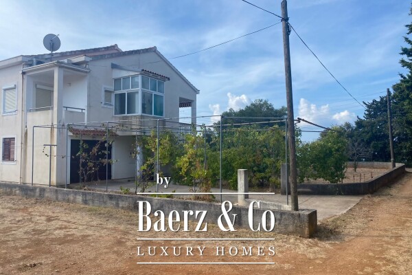 photo 3 Zadar, Ugljan/Muline, family house NKP 256 m2 by the sea on a plot of 1,600 m2