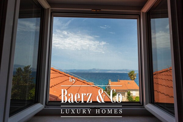 photo 17 Brac, beautiful villa with a large garden 20 m from the sea