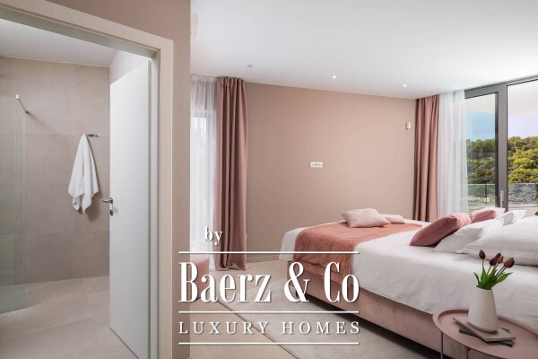 photo 17 Brac, modern villa with pool located in a natural bay