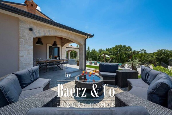 photo 14 Vižinada, a rustic villa with a pool and a panoramic view of the sea