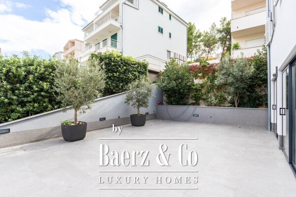 photo 36 Trogir, Okrug Gornji, beautiful villa with sea view