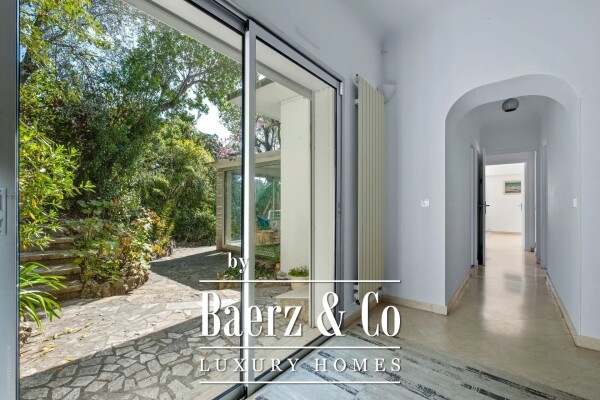 photo 16 AMAZING CALIFORNIAN STYLE VILLA WITH SEA VIEW