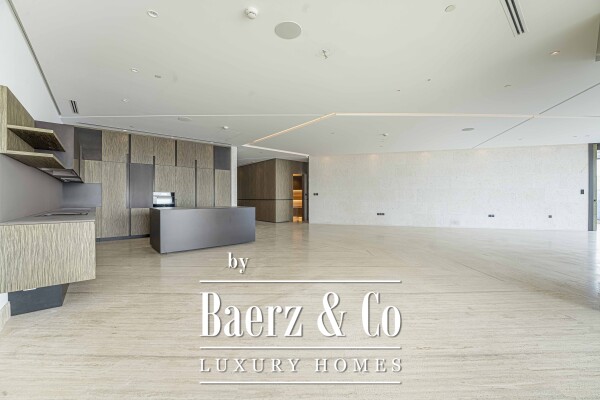 photo 2 Super Luxury | Penthouse | Vacant