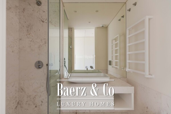 photo 28 Beautiful luxury home in Campolide