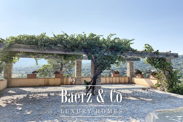 photo 15 Contemporary house with panoramic view and swimming pool