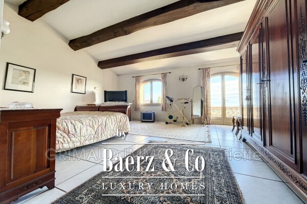 photo 14 Grimaud, France