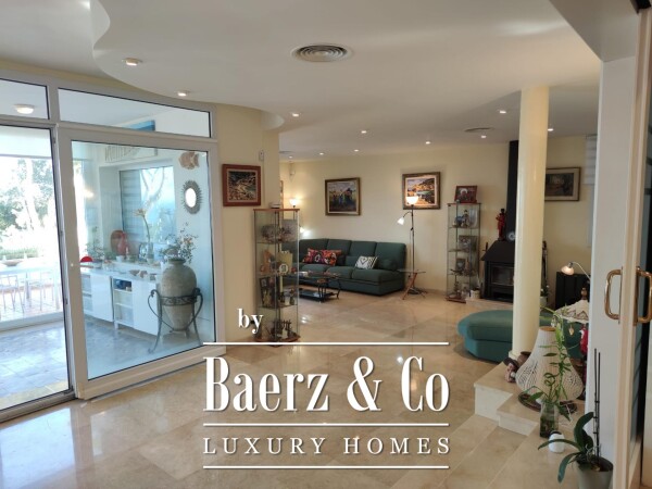 photo 10 Exclusive Mediterranean Villa with Sea Views in Badia Blava, Mallorca