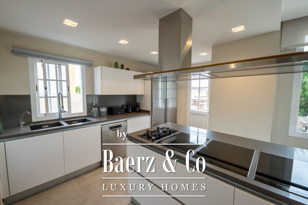 photo 9 Luxurious villa in central area Tenerife south