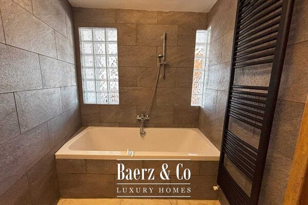 photo 105 Villa for sale 166 m²