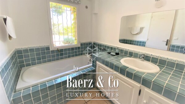 photo 11 House to renovate - Beautiful sea view