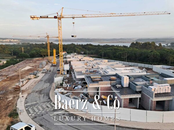 photo 1 Rua do Mastro 6-48