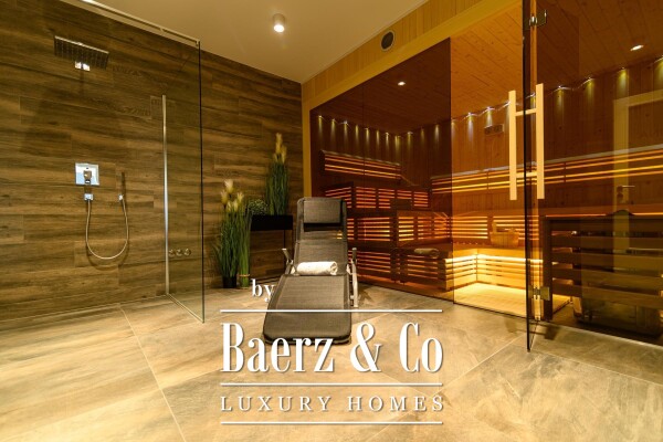 photo 21 Omiš, elegant villa with three apartments and open sea view