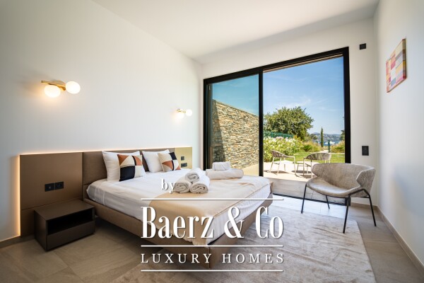 photo 14 Flat Gassin - Beach by feet and 5 min St Tropez