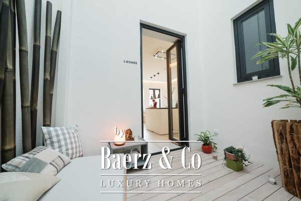 photo 4 1930s building downtown Porto