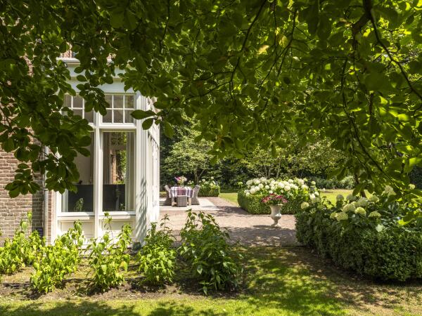 photo 39 Burgemeester de Manlaan 98