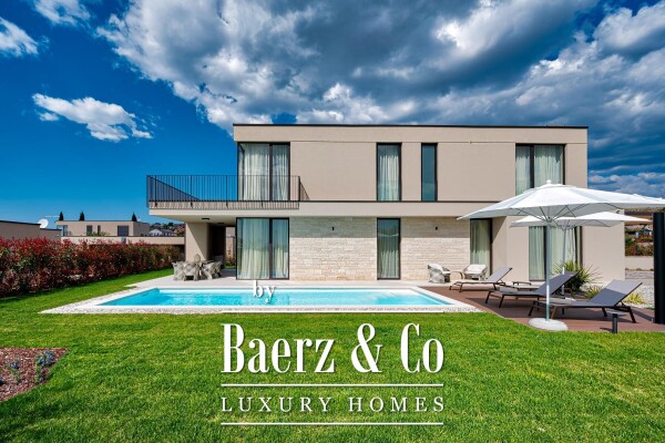 photo 1 Istria, Labinci, luxury villa with sea view