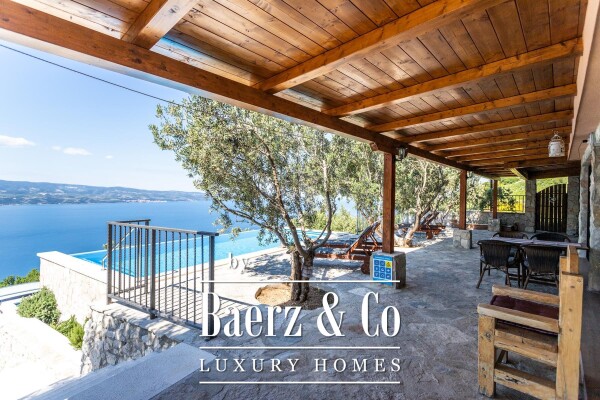 photo 21 Omiš, Stanići, a beautiful house with a sea view, total living area of 160 m² on a land plot of 2546