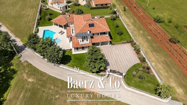 photo 23 Luxury Villa with a large pool and complete privacy – near Poreč