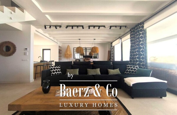 photo 6 EXCLUSIVE LUXURY VILLA ON THE FIRST LINE OF THE SEA IN CIUTADELLA, MENORCA, WITH SWIMMING POOL AND MODERN DESIGN