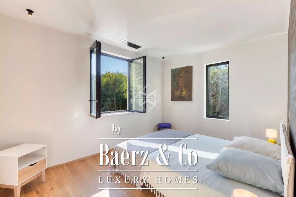 photo 12 Gigaro - Walking Distance to the Beach - Private Estate - Turnkey Villa