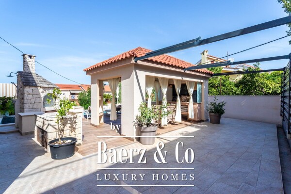 photo 1 Čiovo, Okrug Gornji, furnished house with swimming pool (three apartments, close to the beach)