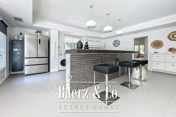 photo 8 South-facing villa with pool, close to the center of Sainte-