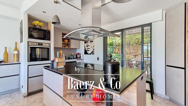 photo 6 EXCEPTIONAL PROVENCAL WITH CONTEMPORARY ELEGANCE