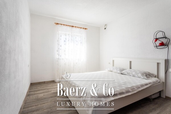 photo 5 Čiovo, Okrug Gornji, furnished house with four apartments and outdoor kitchen, 3rd row from the sea