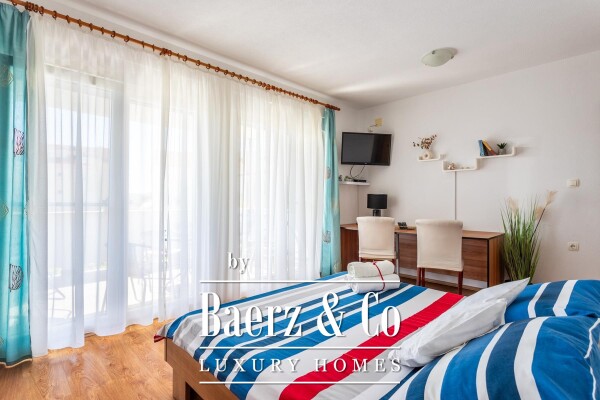 photo 20 Čiovo, Okrug Gornji, furnished house with four apartments and outdoor kitchen, 3rd row from the sea