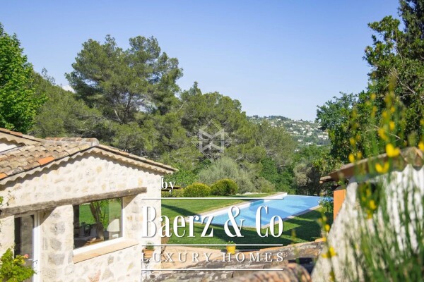 photo 2 Fayence Area – Charming Provençal home with Views of the old Village