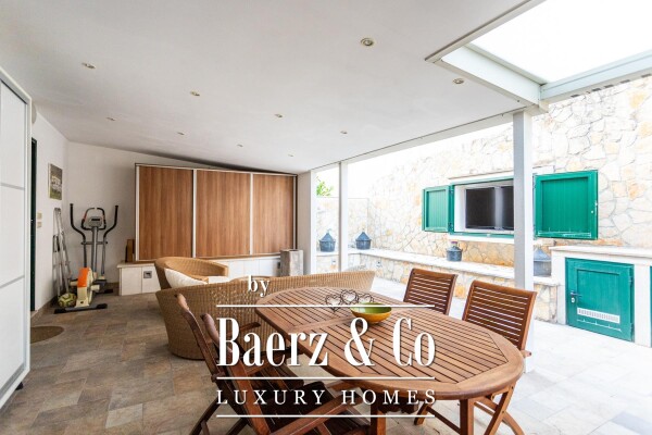 photo 13 Split, Pazdigrad – Spacious Two-Bedroom Apartment 142 m² with Garage and Landscaped Courtyard