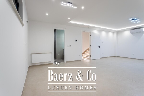 photo 20 Promajna, luxurious semi-detached house with a sea view, close to the center and the beach