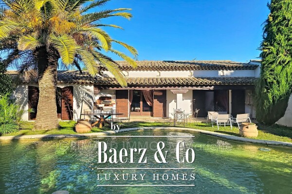 photo 1 Grimaud, France