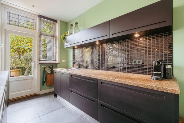 photo 10 Diepenbrockstraat 22