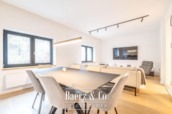 photo 1 Zagreb, Šestinski dol, newly renovated modern house 179 m2