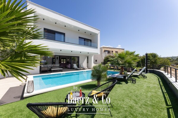 photo 2 Primošten, beautiful villa with a swimming pool and sea view, 311.56 m²