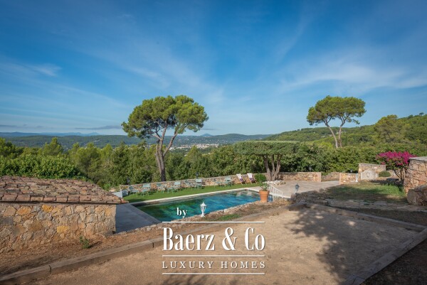 photo 3 Luxury 7-Bedroom Villa for Sale in Draguignan – 263 sqm with Garden, Swimming Pool, Garage & Guest House