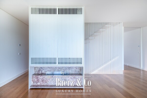 photo 14 4 bedroom villa with garden and parking in Alcântara, Lisbon