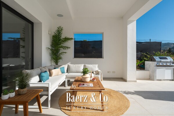 photo 7 Villa - Marbella East - Ref: 8685