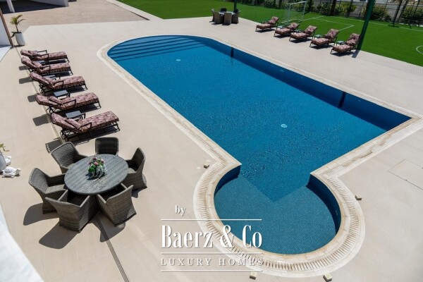 photo 3 Luxury Villa in Limassol