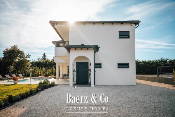 photo 2 Istria, Svetvinčenat, elegant detached house with pool surrounded by greenery