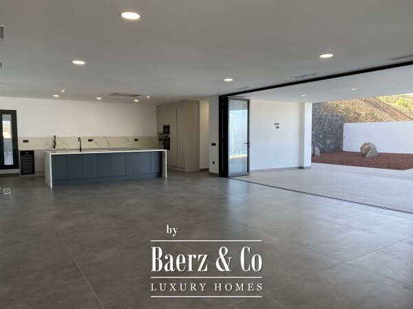 photo 4 High quality new built villa ready to move in Costa Adeje