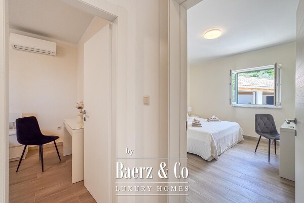 photo 24 Omiš, Krilo Jesenice, house with swimming pool and summer kitchen